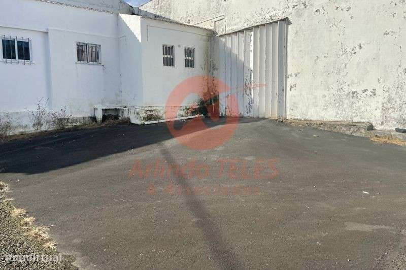 Armazém com parque estacionamento - Grande imagem: 5/60