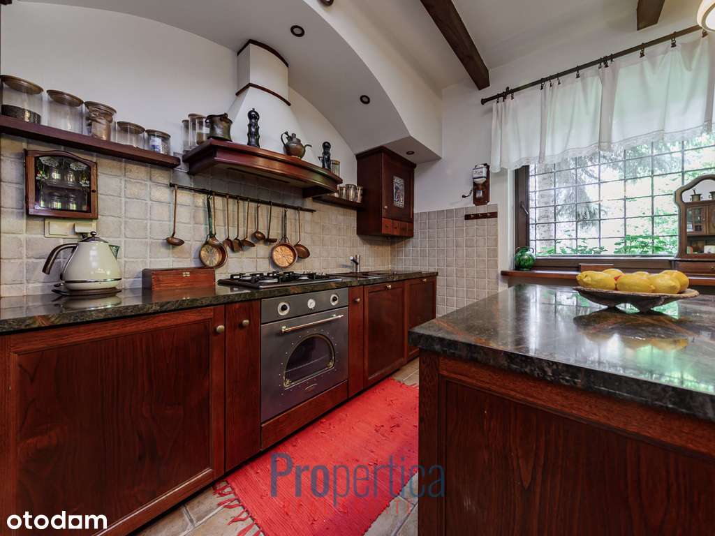 Wyjątkowy komfortowy dom pośród zieleni-1