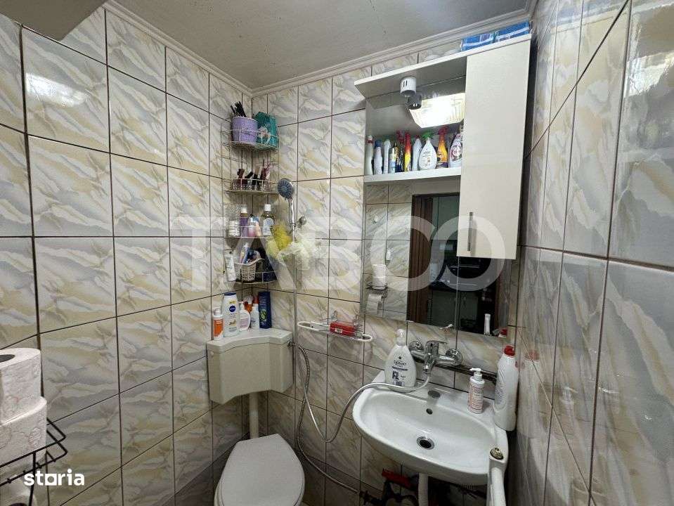 Garsoniera mobilata si utilata la etaj 2 zona Broscarie Sibiu - Imagine principală: 5/7