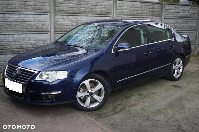 Volkswagen Passat 2.0 FSI Comfortline - 2