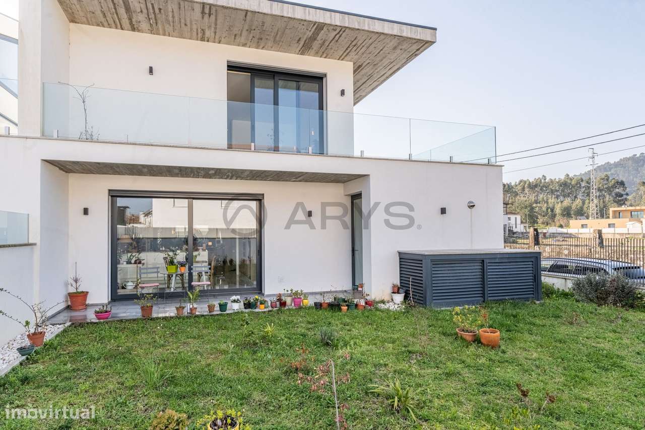 Moradia T3 semi-nova | Condomínio Fechado – Arcozelo, Ponte de Lima-31