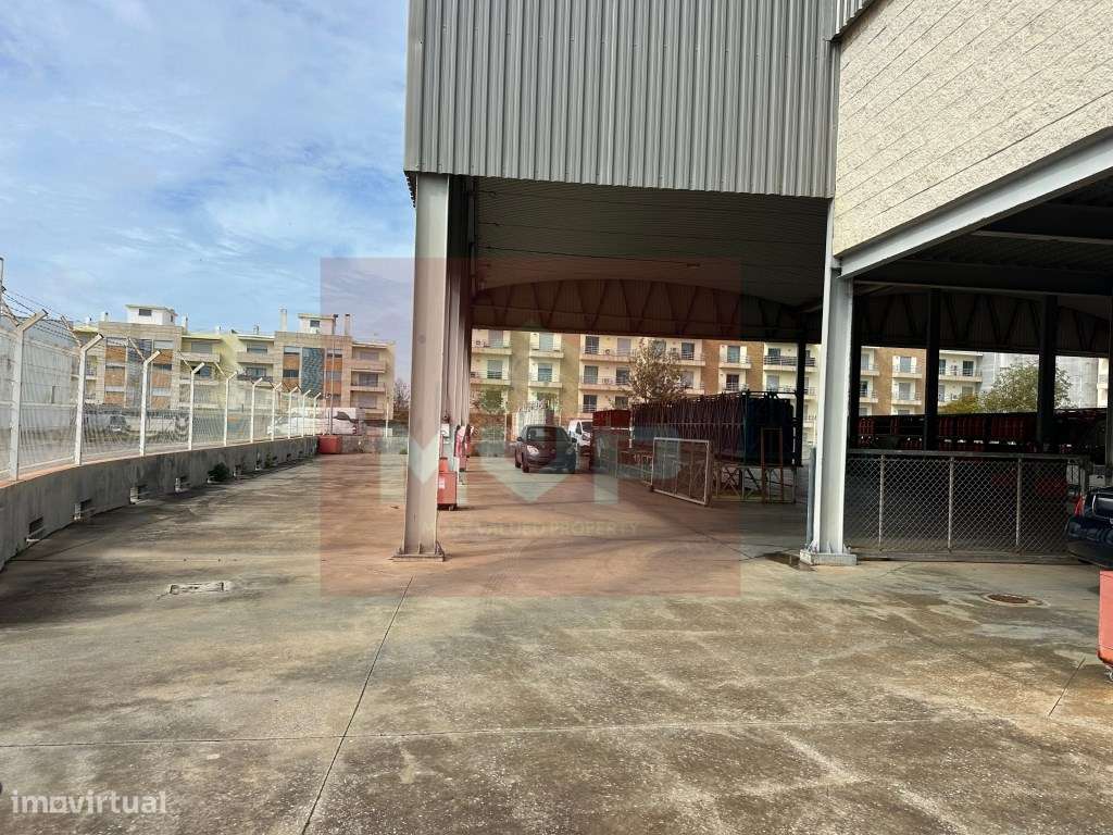 Exelente Armazem de áreas generosas - Grande imagem: 5/27