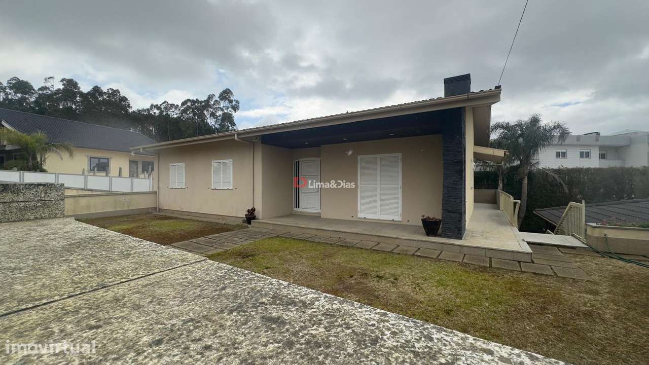 Moradia Isolada T4 Venda em Santa Maria da Feira, Travanca, Sanfins e-12