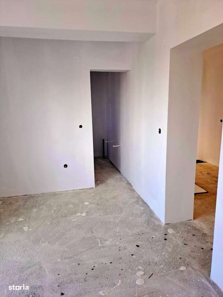 DamilaCăpșunerieP+E,4cam,living,c. electric,apă3băi,fosă septica-5