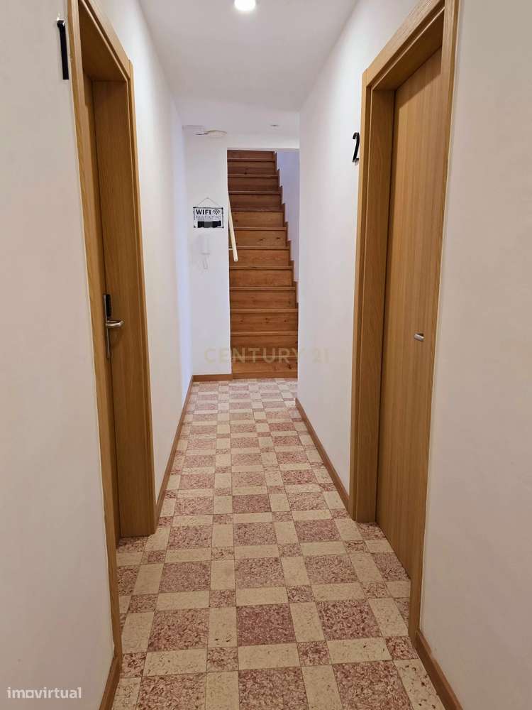 Moradia T6 Duplex no Centro Histórico de Évora – Ideal para Alojamento - Grande imagem: 3/49