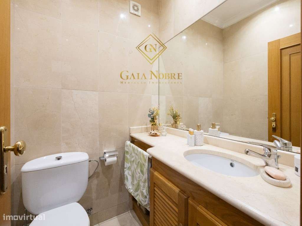 Moradia T4 em Vilar do Paraíso-10