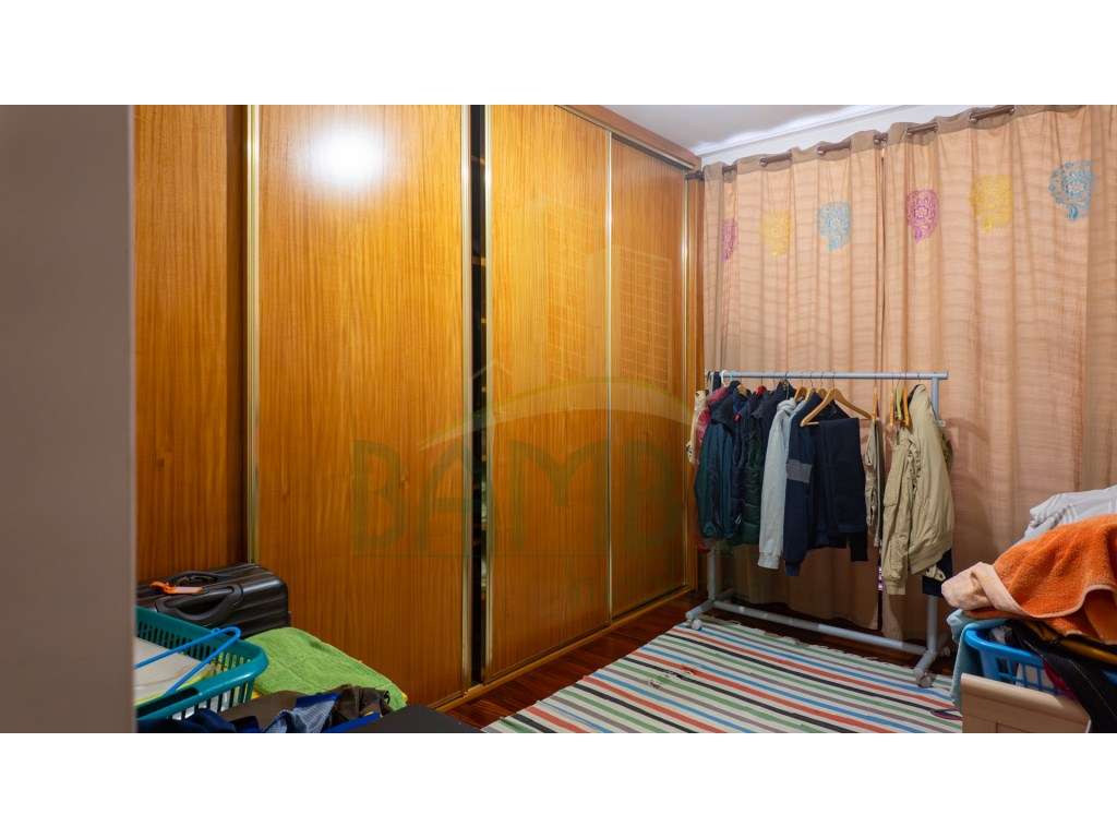 Moradia T4 térrea, com piscina, para venda em Vilar de Mouros.-28