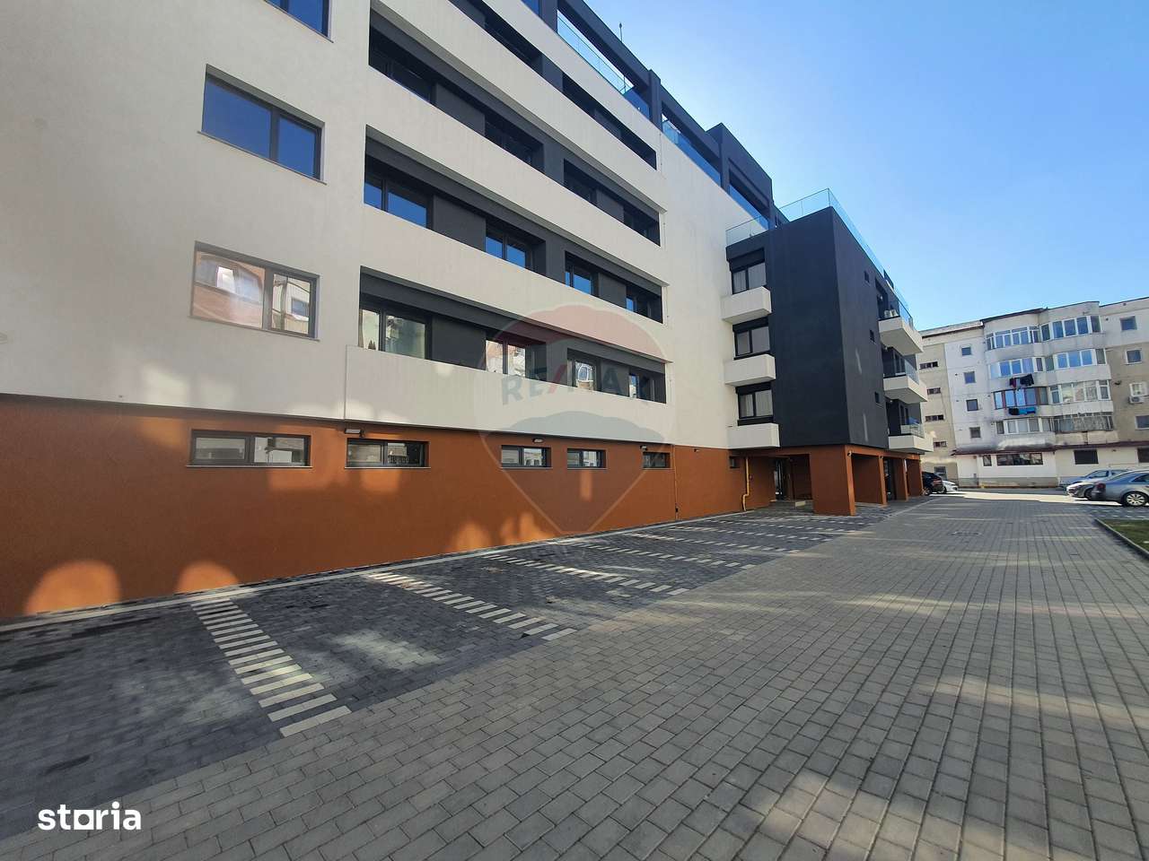 Apartament cu 2 camere de vânzare în bloc nou zona Mioritei - Imagine principală: 2/19