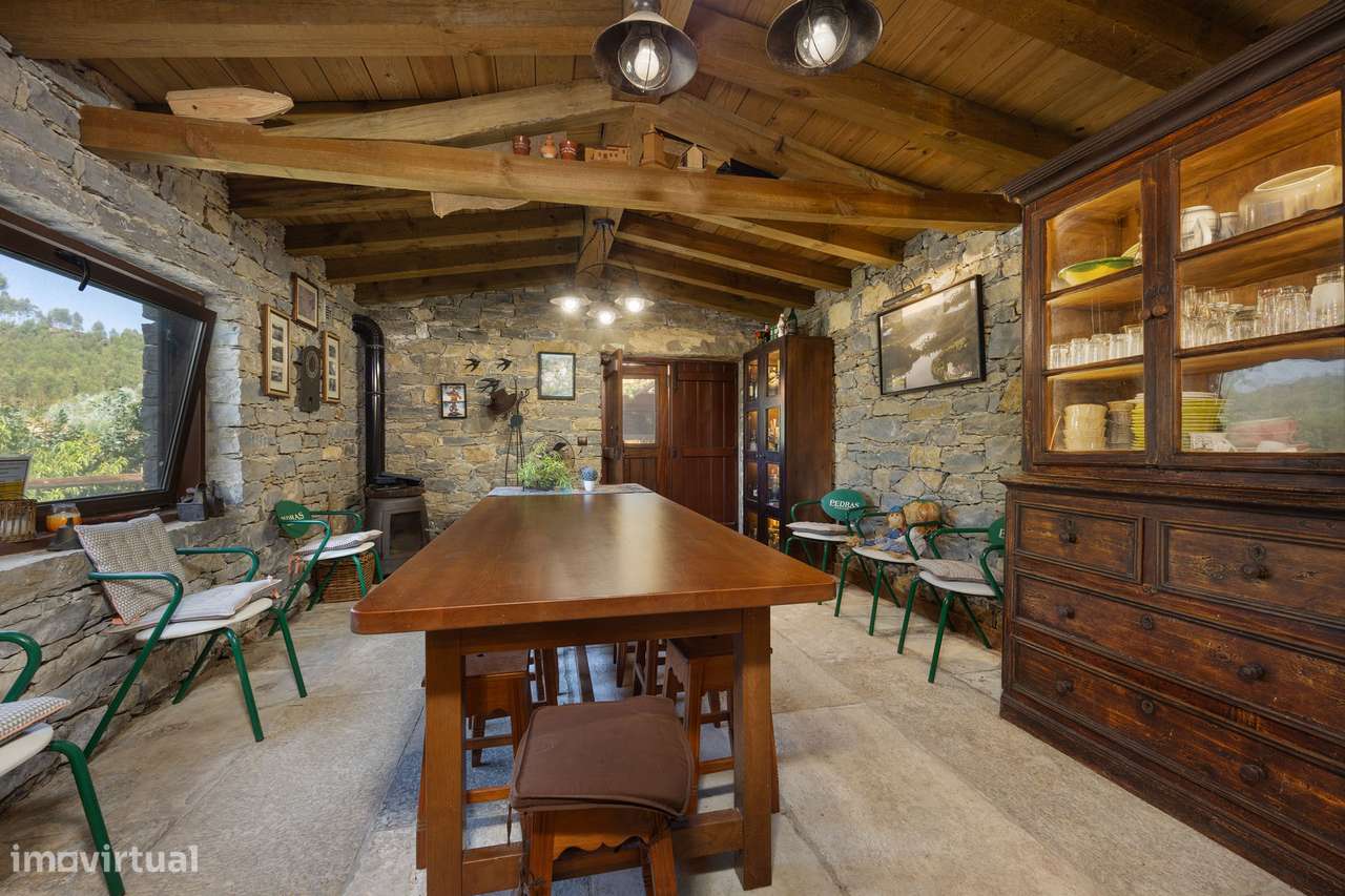 Moradia T2+2 | Piscina e Jardim | Vista Rio Zezêre | Dornes-44