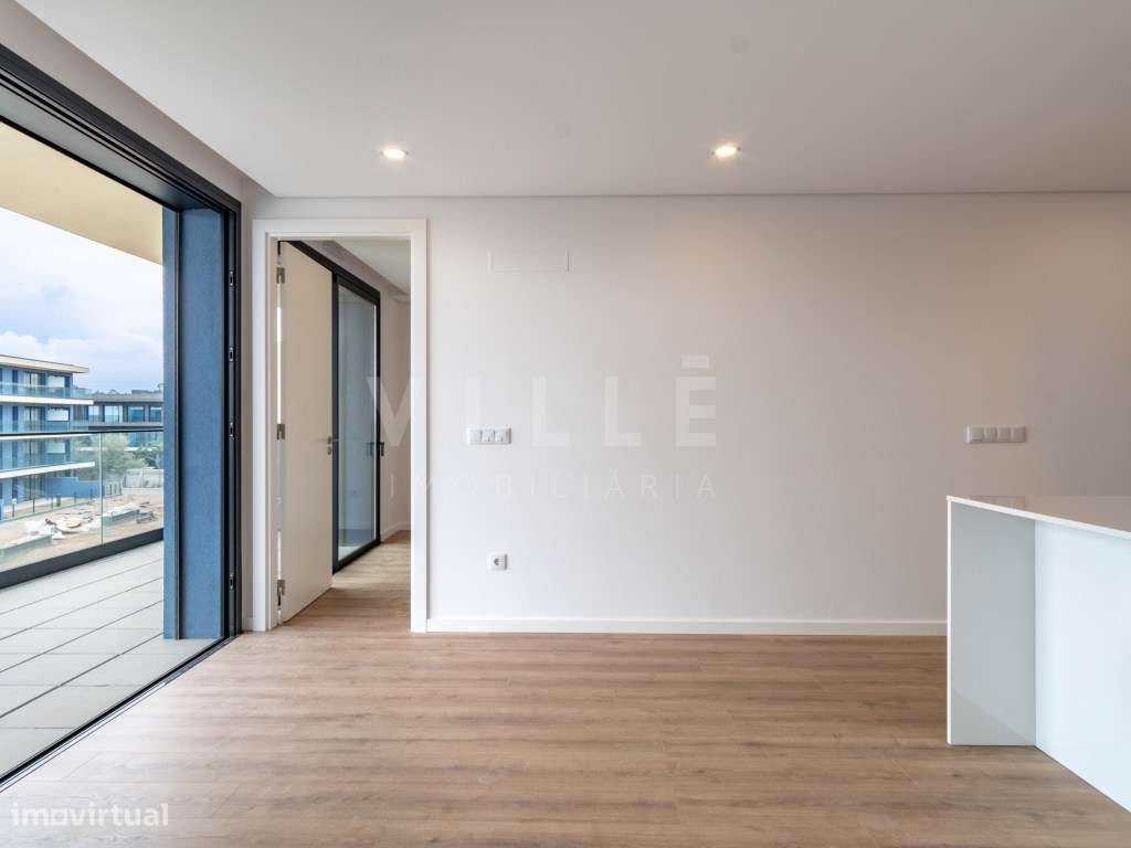 Apartamento T1+1 | 3.º e Último Piso | Varanda | 1 Lugar de Garagem...-11