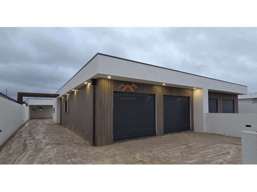 Moradia T3 Térrea em Sarrazola - Grande imagem: 2/28