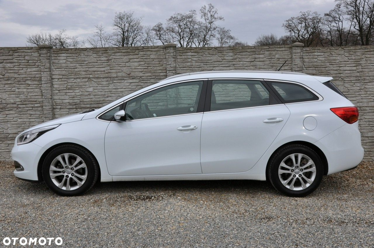 Kia Ceed 1.6 GDI DCT SW Spirit - 2