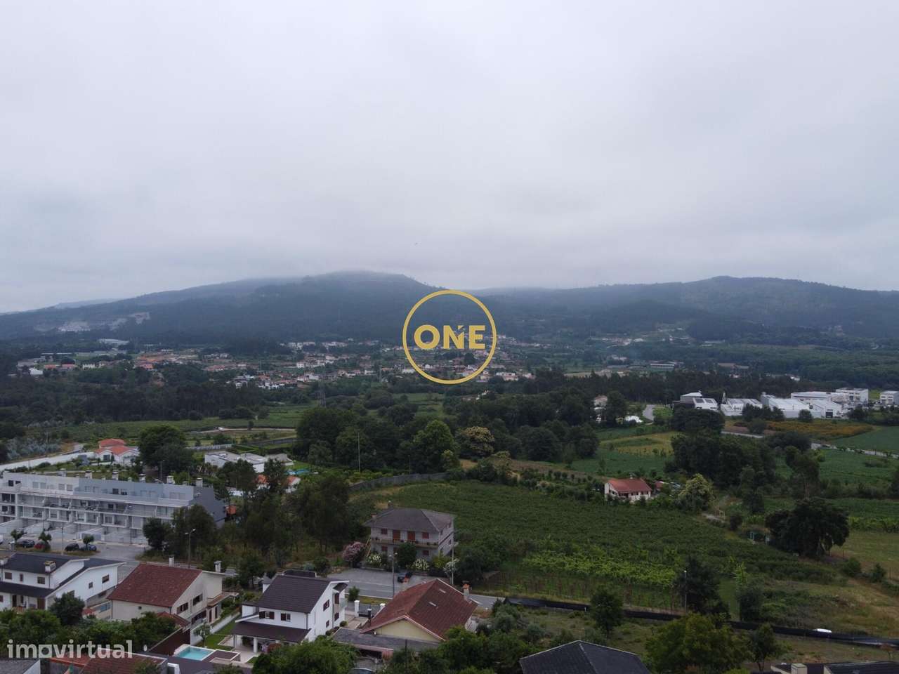 Terreno Urbano com 2.850m2, localizado em Santo Estevão (Briteiros) - Grande imagem: 5/14