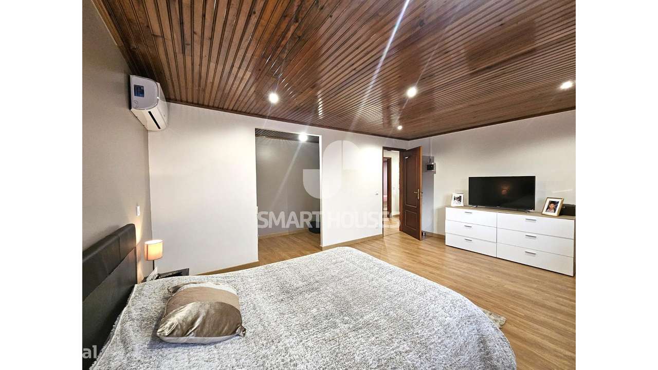 Moradia T4 Poços c/ terreno-23