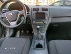 Toyota Avensis 1.6 Comfort - 9