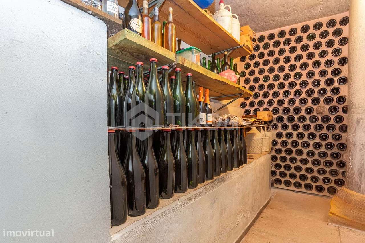 MORADIA GEMINADA À  VENDA EM PORTO SALVO– 3 PISOS, 2 FRENTES-25