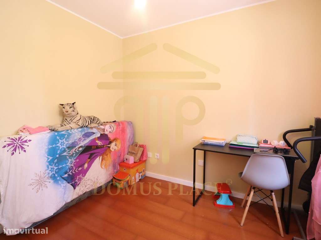 Apartamento T3 no Castelo da Maia com Terraço, 3 Frentes e Lugar de...-44