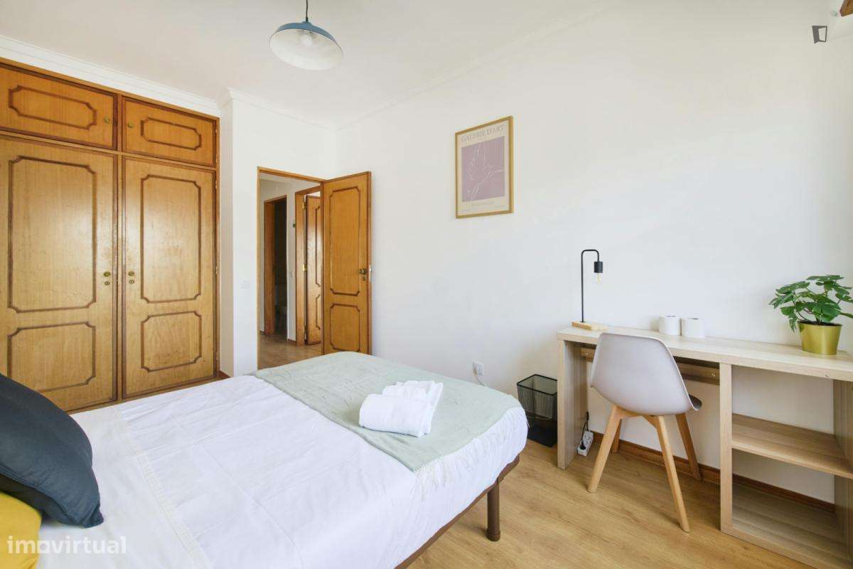 Quarto - localizado em Lumiar Lisbon - Grande imagem: 3/6