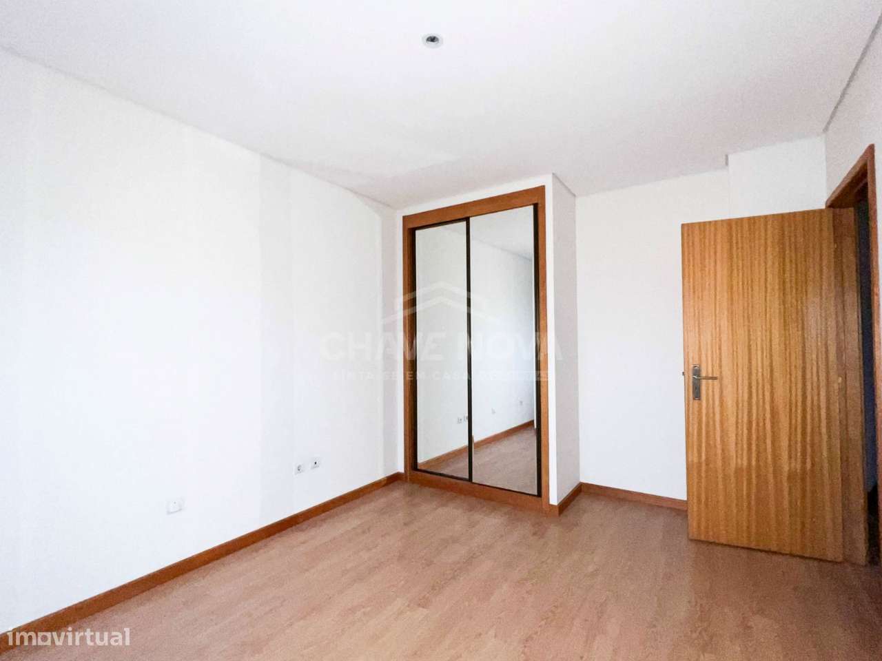 Apartamento T2 Bonfim - Porto-13