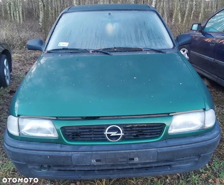 Opel Astra na części - 1