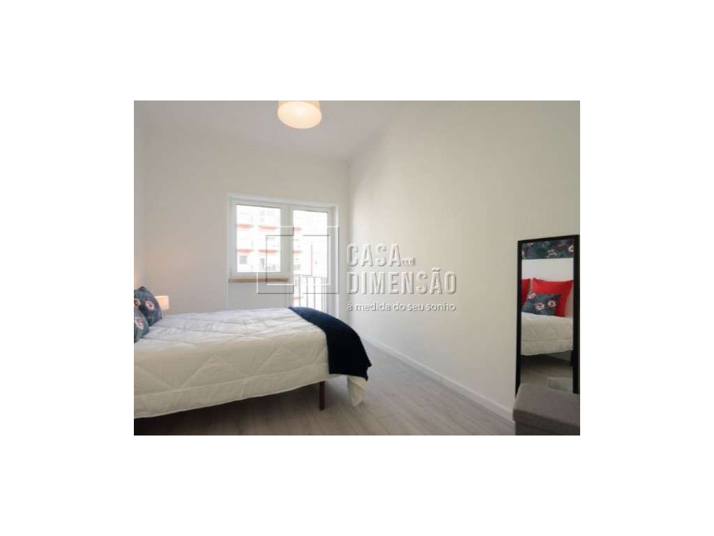 Apartamento de tipologia T2 com varanda, mobilado e equipado em Ben...-21