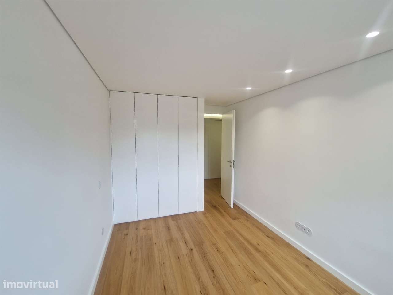 Apartamento T3 totalmente remodelado, Boavista-17