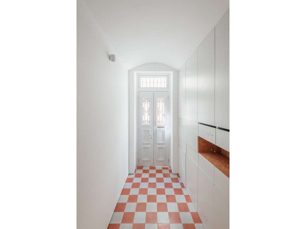 T1 c/ Varanda em santa maria maior - Grande imagem: 4/27