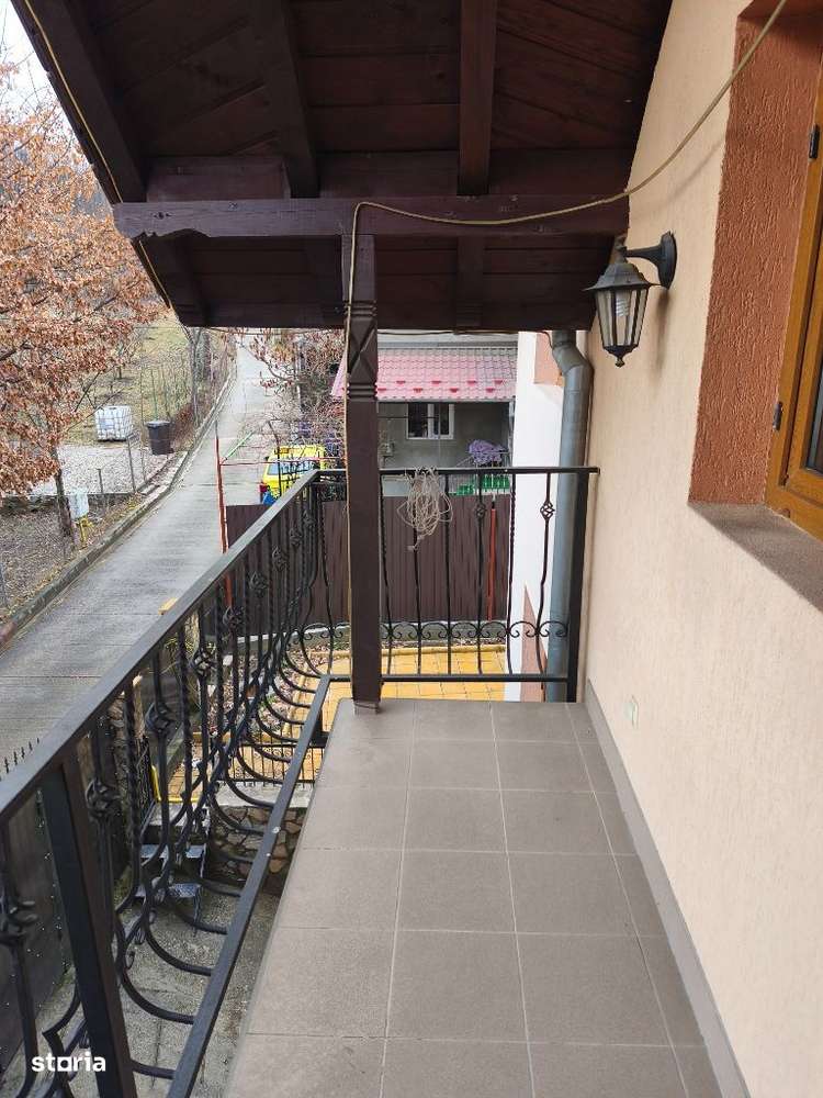 Casă de vânzare/ Vlădești Priporu-11