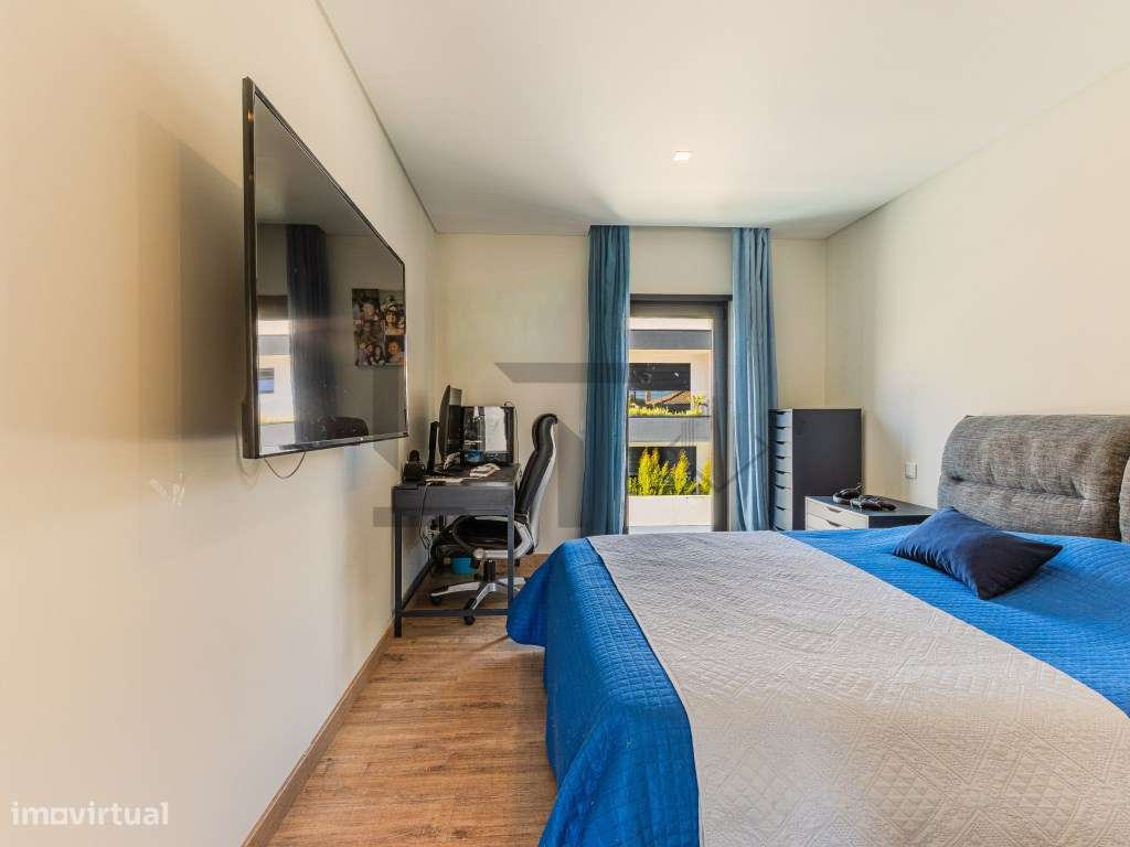 Fantástica Moradia T4 Moderna com Vista Mar, Jardim e Estacionament...-43