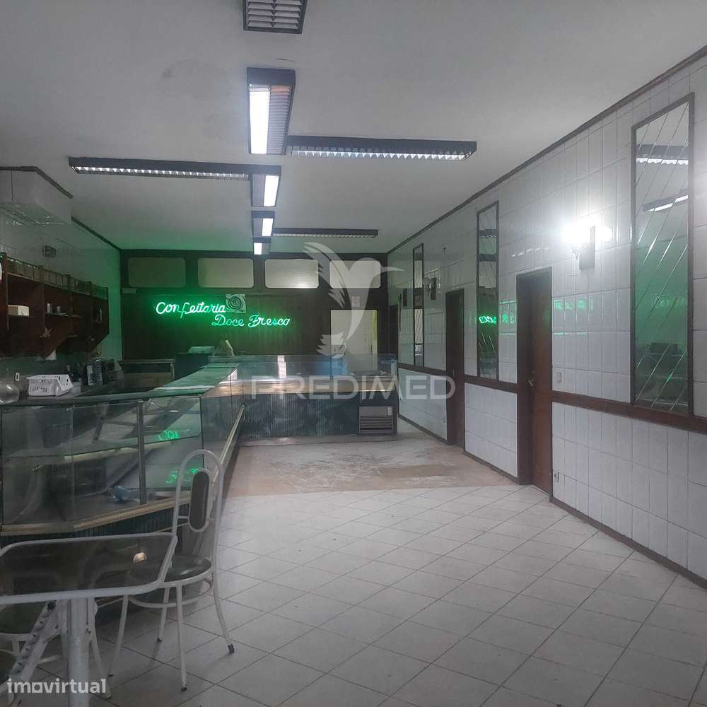 Trespasse - Loja 150 m² - Rua do Heroísmo - Porto-4