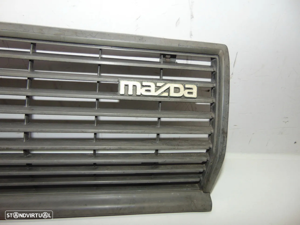Mazda 323 grelha - 8