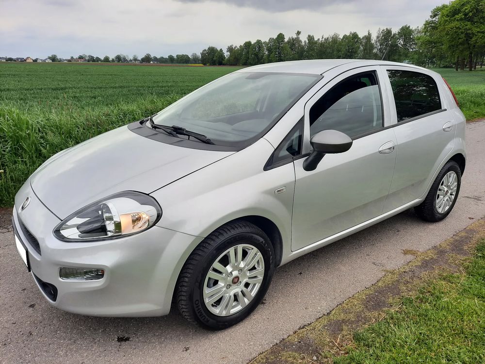 Fiat Punto 1.2 8V Young II 2016