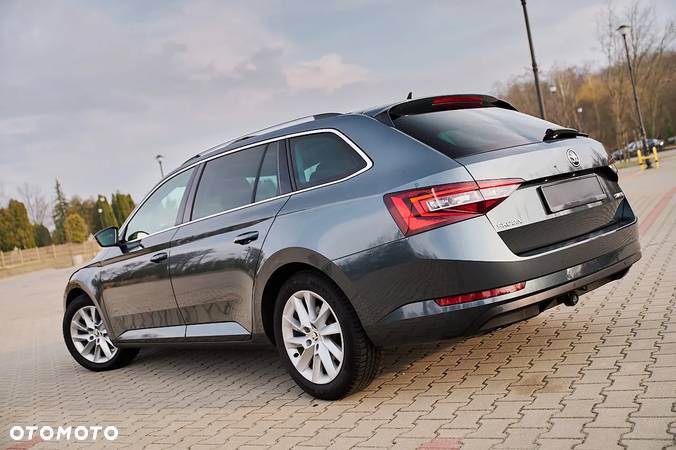 Skoda Superb 1.6 TDI DSG Style - 18