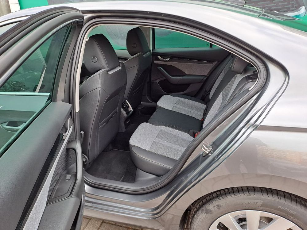 SKODA OCTAVIA 1.5 TSI 150KM DSG mHEV EDITION 130 SELECTION, dostępna od ręki