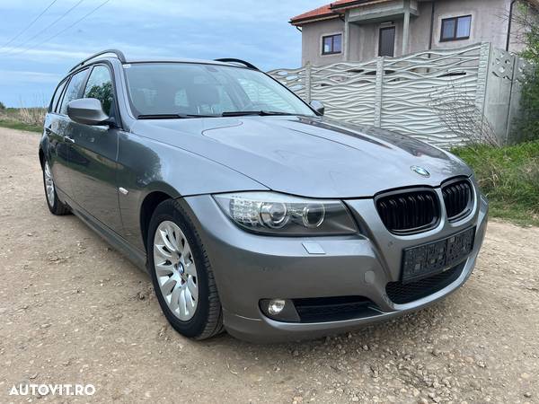 BMW Seria 3 318d - 1