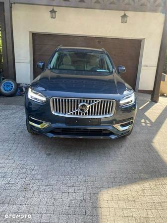 Volvo XC 90 - 1