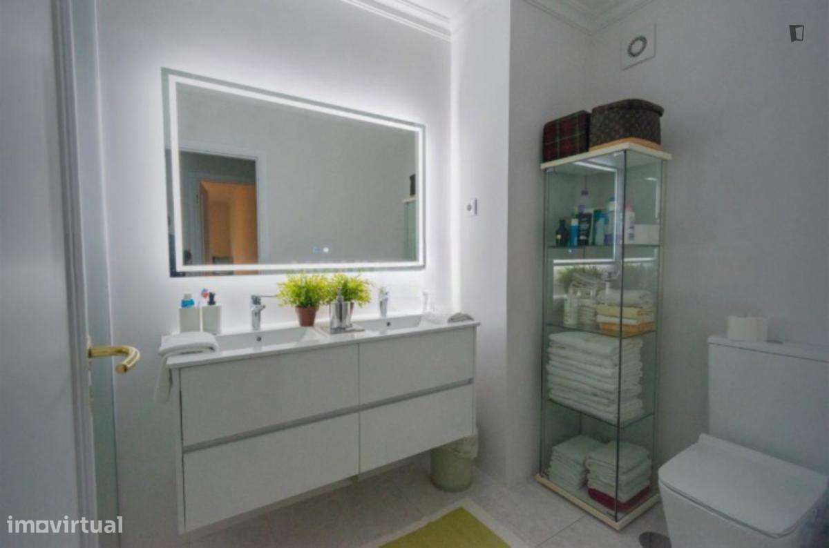 Quarto - localizado em São Mamede de Infesta Porto - Grande imagem: 3/3