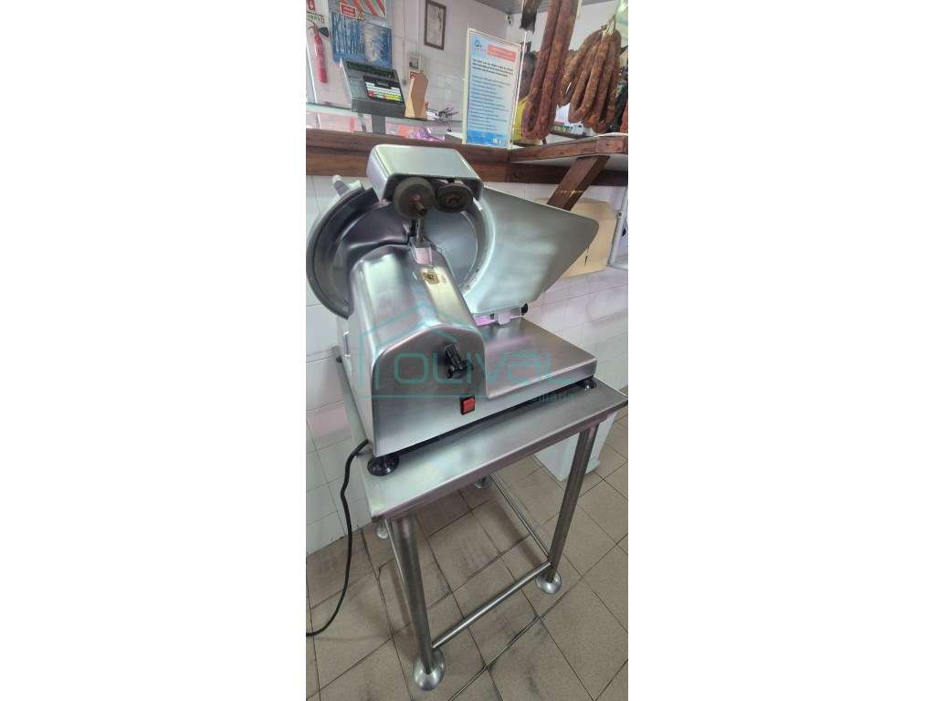 Talho e Charcutaria Tradicional - O Comércio de Proximidade no Port...-31