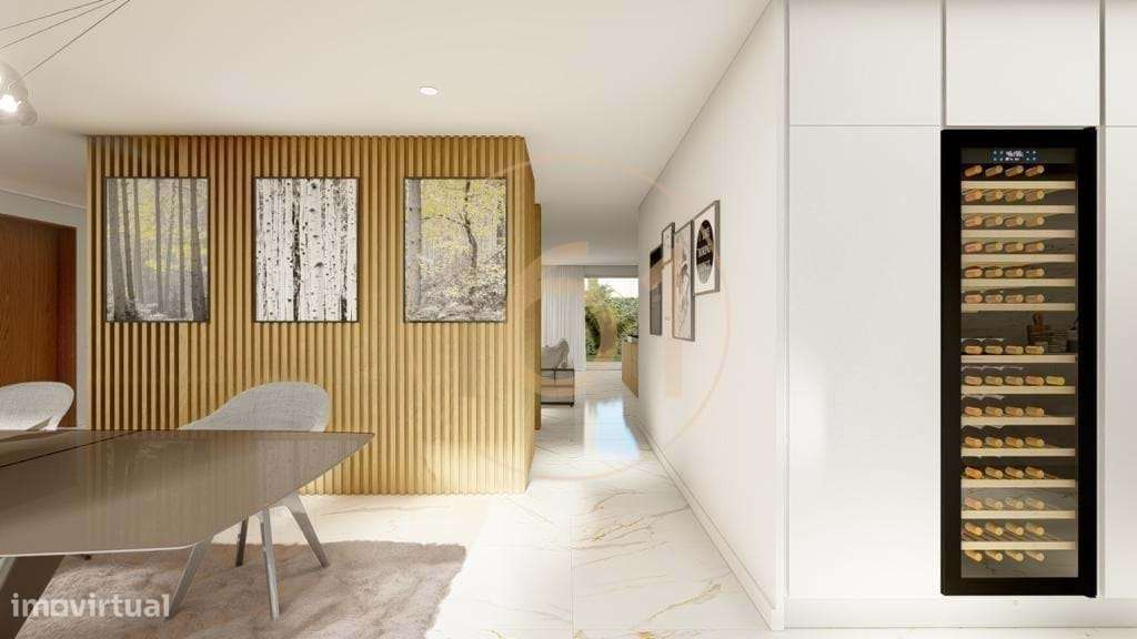 Excelente moradia T3 de 4 frentes em zona nobre de Leça da Palmeira-32