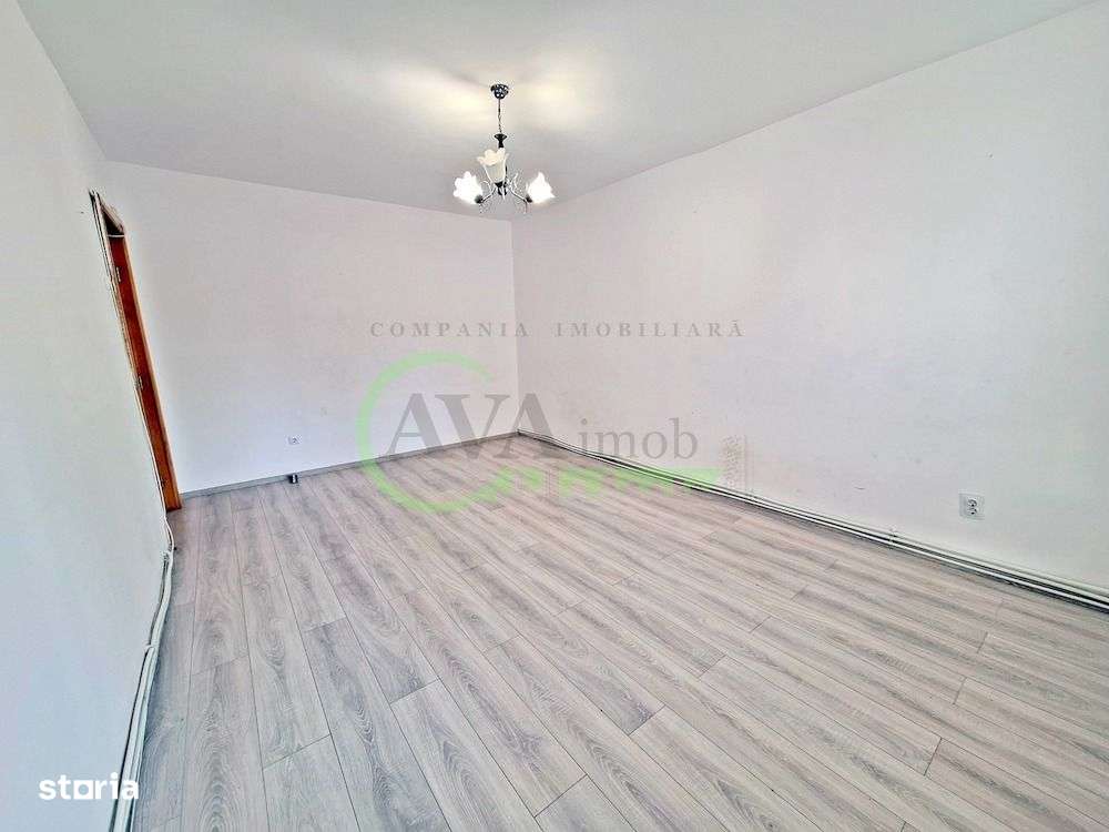 Apartament 3 camere decomandate, parter / 4, Bacau - Imagine principală: 3/6