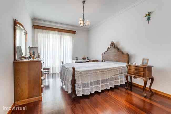 Espetacular Moradia em Banda T4 com jardim  em Sequeira - Braga-16