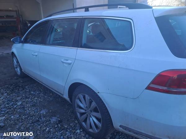 Dezmembram VW Passat B7 2011 - 2