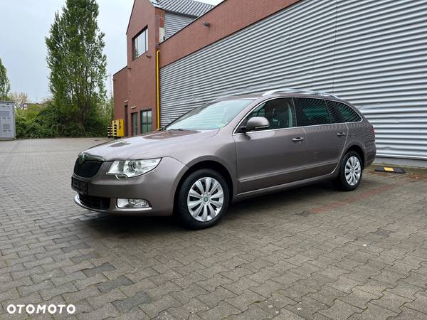 Skoda Superb Combi 2.0 TDI Elegance - 1