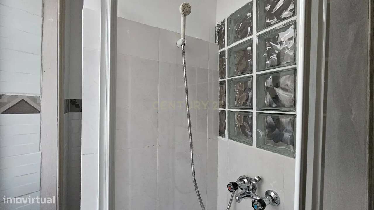 Apartamento T1 no Barreiro - Zona ARU - Zona Ribeirinha-9