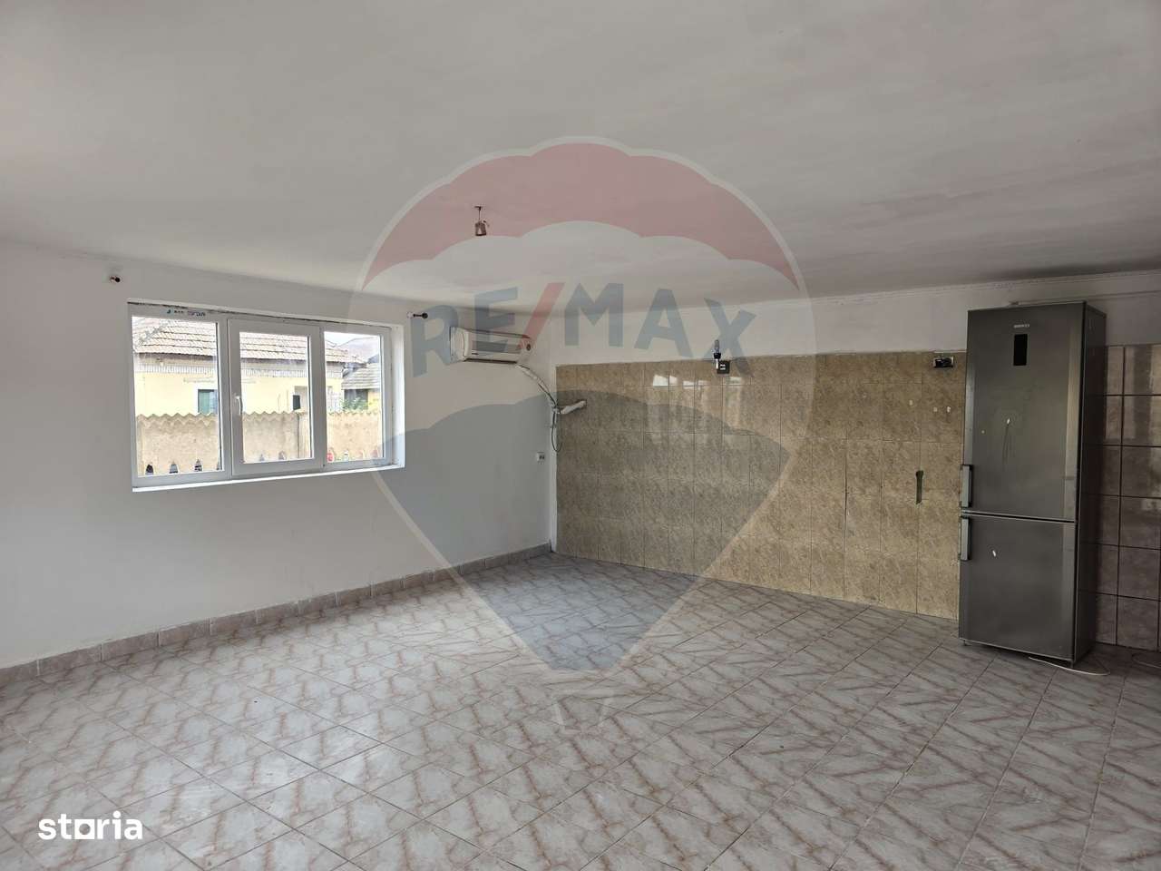 Casă / Vilă cu 4 camere de vânzare - Imagine principală: 3/10