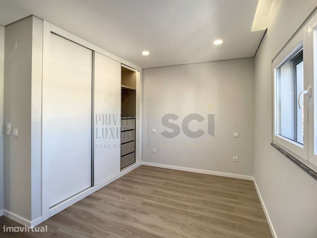 Moradia T3 Independente Térrea em Azeitão Garagem Piscina-30