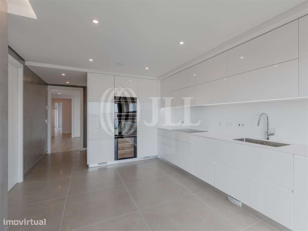 Apartamento T3 com varanda e garagem em Algés Oeiras - Grande imagem: 4/21