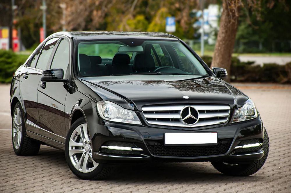 Mercedes-Benz C W204 180 BlueEFFICIENCY 7G-TRONIC Avantgarde 2012