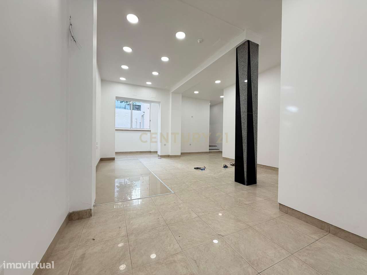 Loja totalmente renovada para Trespasse - Estrada de Benfica - Grande imagem: 3/12