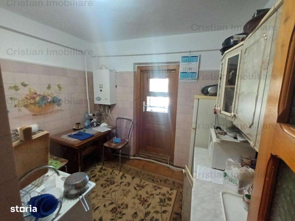 Bariera CONFORT 1 Decomandat 3 camere SPATIOS  ZONA LINISTITA - Imagine principală: 5/6